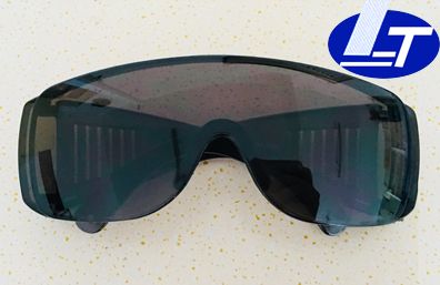 ?紫外线防护眼镜